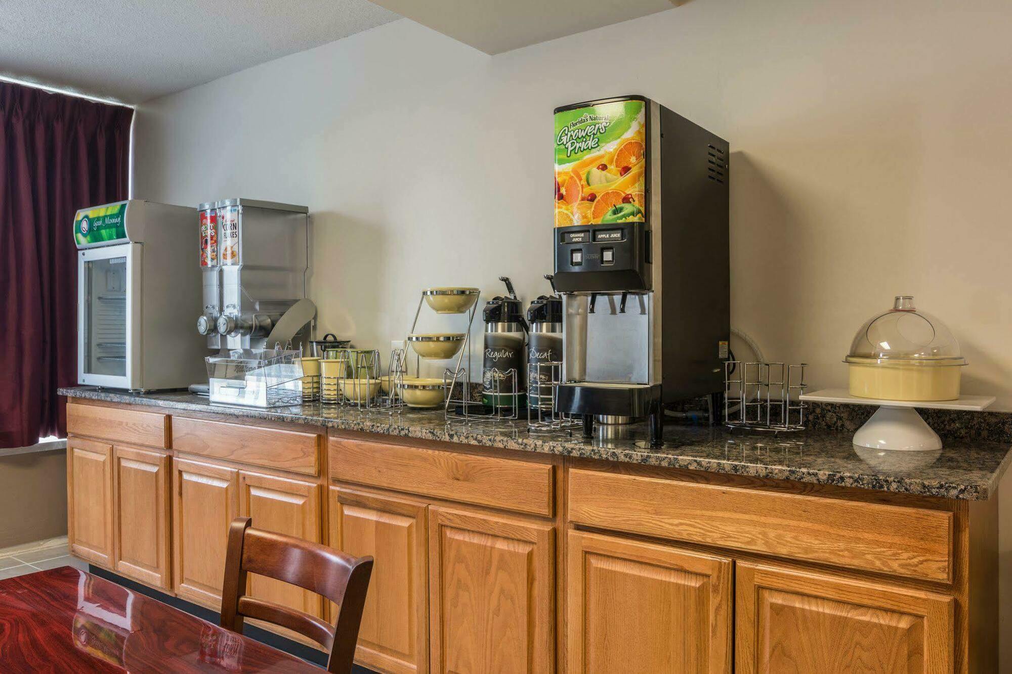 Days Inn By Wyndham Hartsfield Jackson Atlanta Airport West College Park Ngoại thất bức ảnh