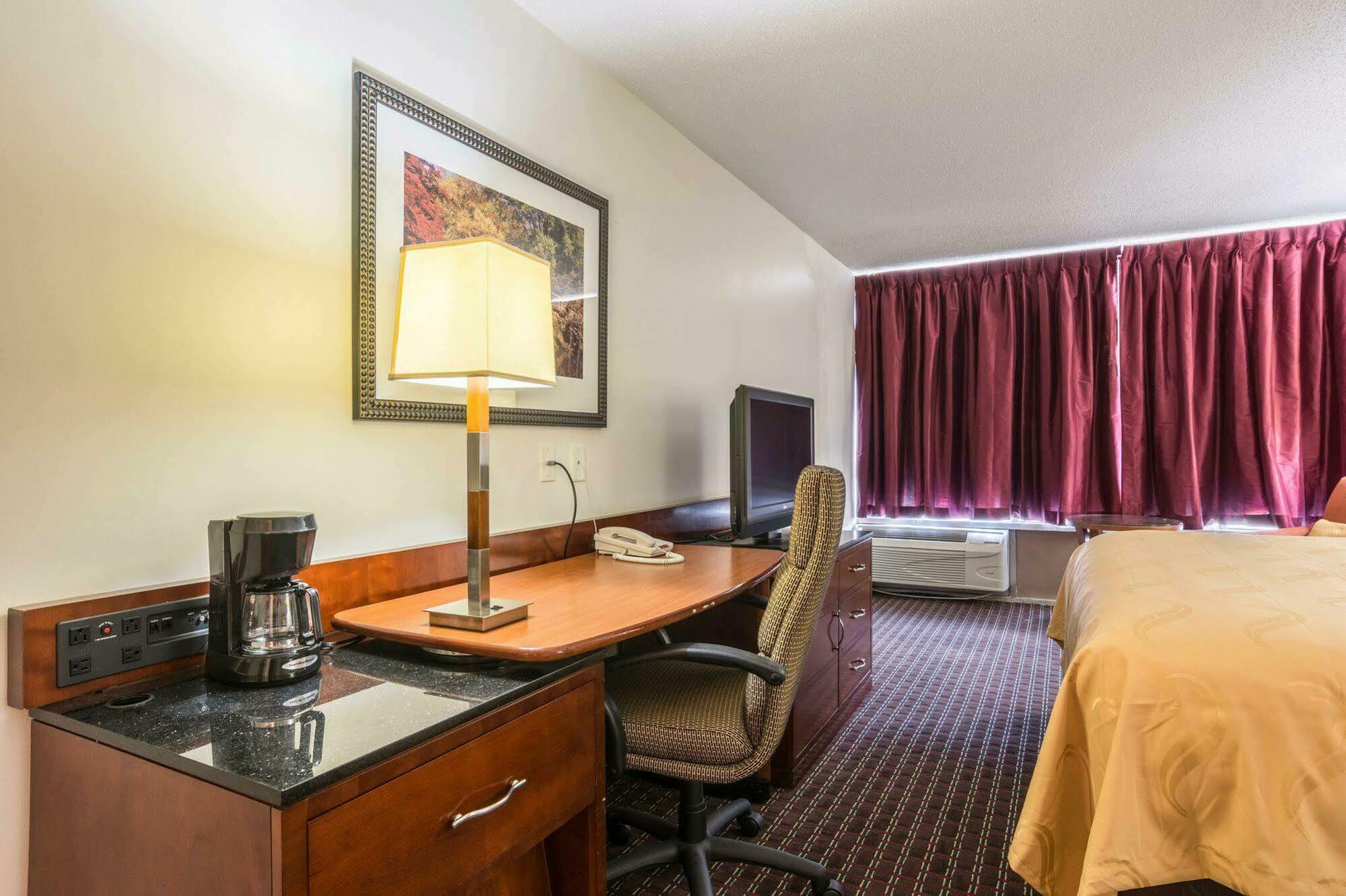 Days Inn By Wyndham Hartsfield Jackson Atlanta Airport West College Park Ngoại thất bức ảnh
